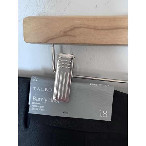 Talbots Curvy Fit Refined Bi-Stretch Barely Boot Dress Pants Black Womens 18 NWT - Picture 4 of 15